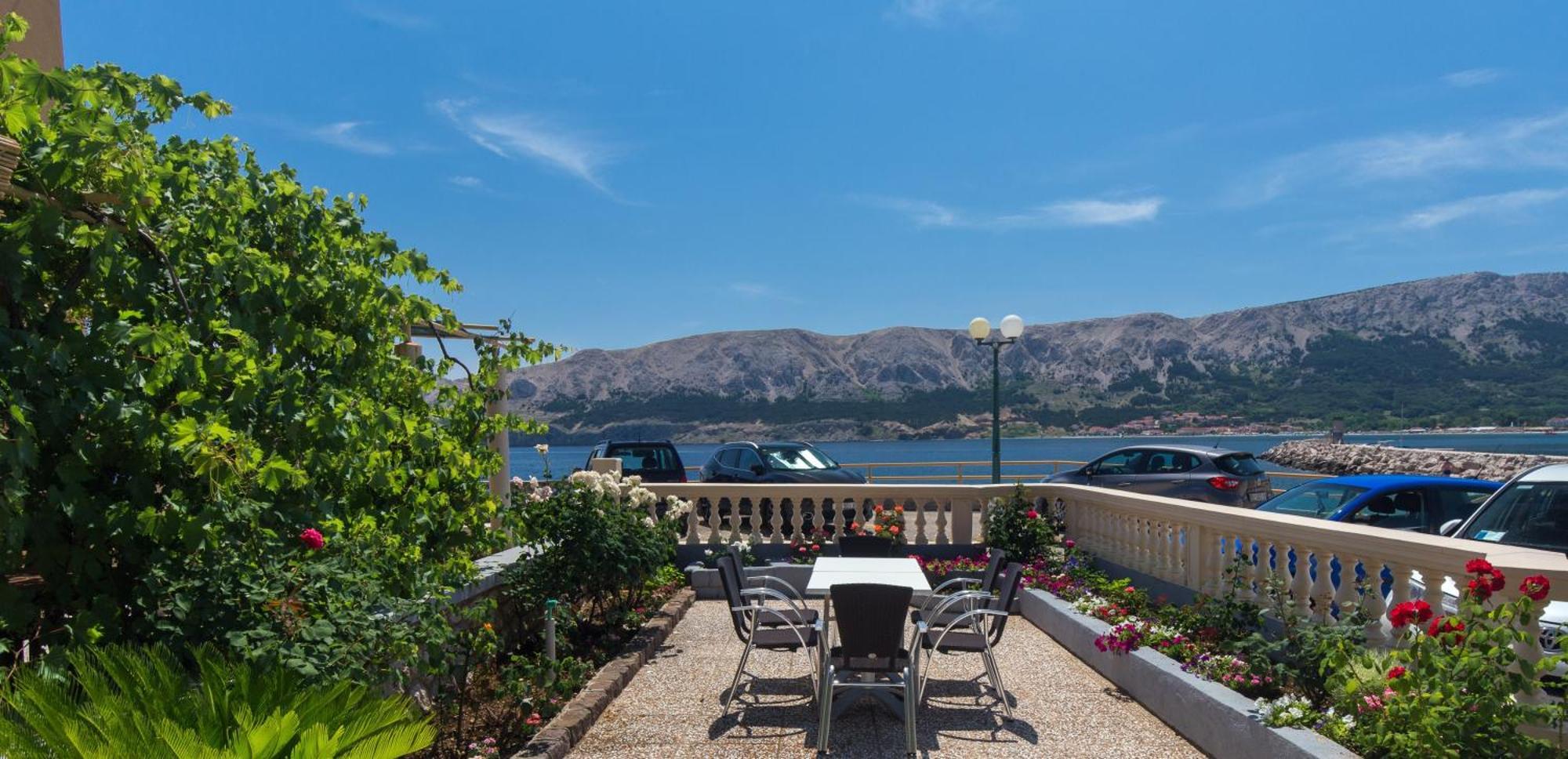 Beach Villa Baska Eksteriør billede